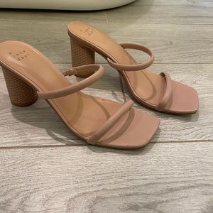 Target strappy block heel sandal - 8.5